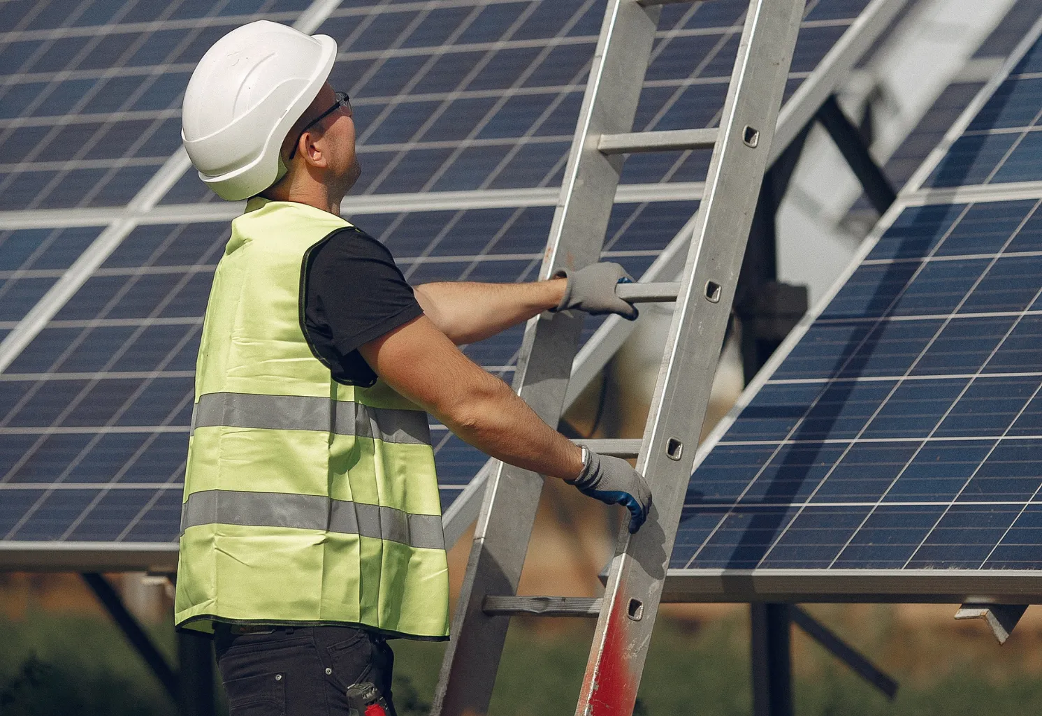 benefit of installing a Reolink solar panel